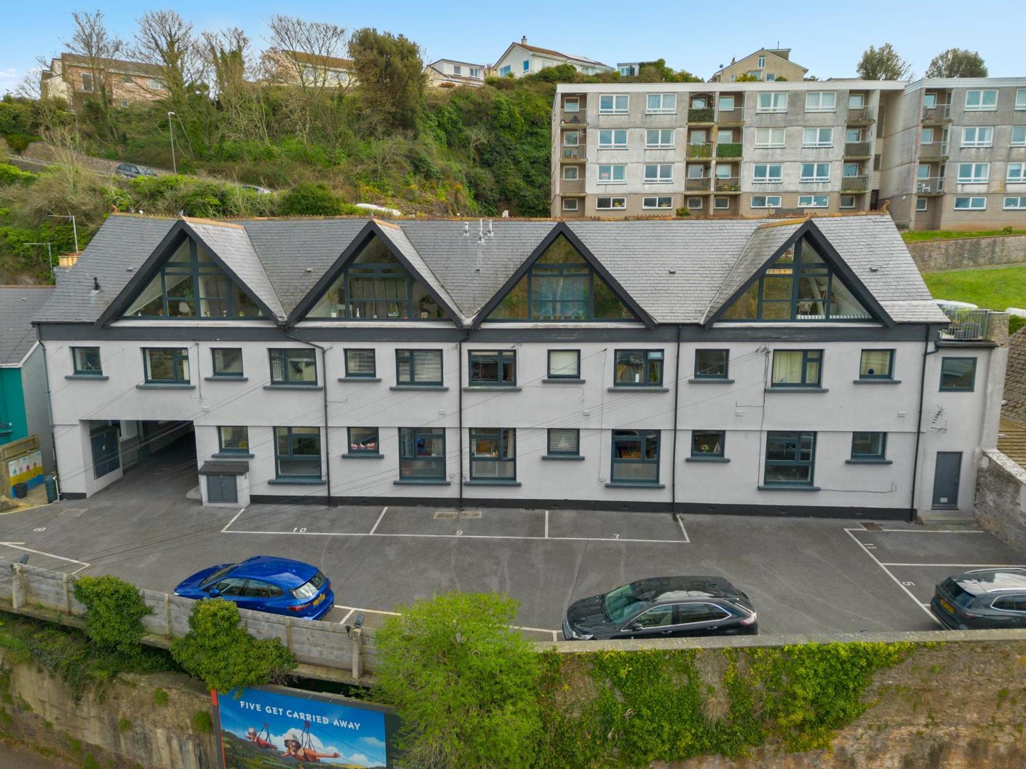 Our Happy Place- With Parking & Upgraded Wifi For 2025 Apartment Brixham